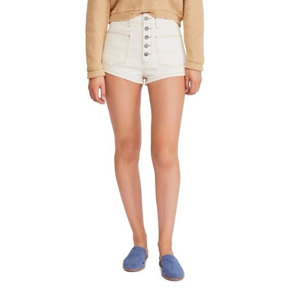 NWT Free People x We The Free Bridgette Button Fly Denim Shorts in Ecru, Size 24 - Picture 5 of 15